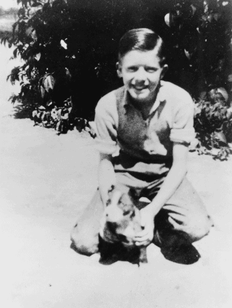 Jimmy_Carter_with_his_dog_Bozo_1937.gif