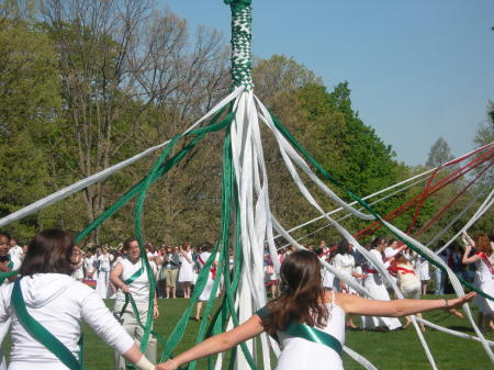 Maypole2.jpg