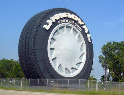 gianttire2.jpg